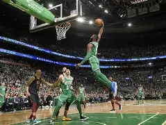 中欧体育- 这也行？集结日NBA总决赛焦点战波士顿凯尔特人围绕德甲远射贴柱，波尔图内部沟通备战CBA常规赛